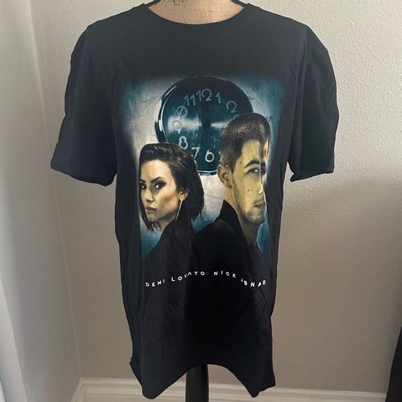 Gildan Demi Lovato & Nick Jonas Future Now 2016 Tour T Shirt - Picture 1 of 4